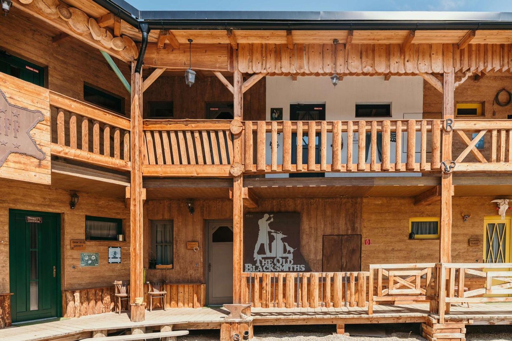 Ranch 13 - Western A Kone Nemsova Номер фото