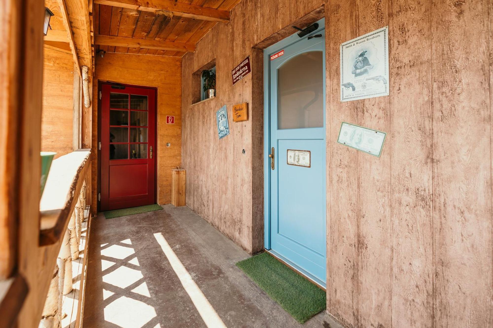 Ranch 13 - Western A Kone Nemsova Номер фото