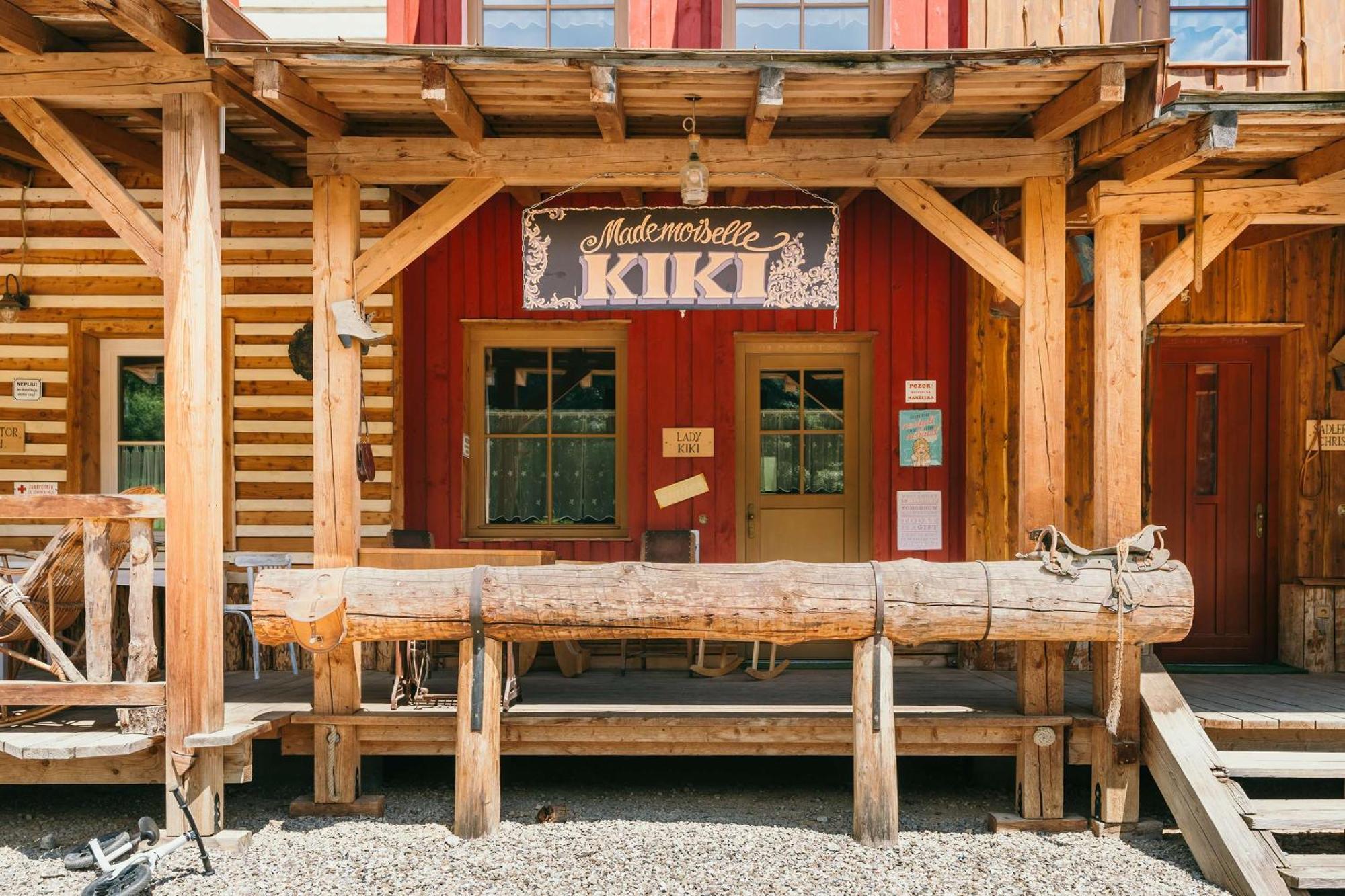 Ranch 13 - Western A Kone Nemsova Номер фото